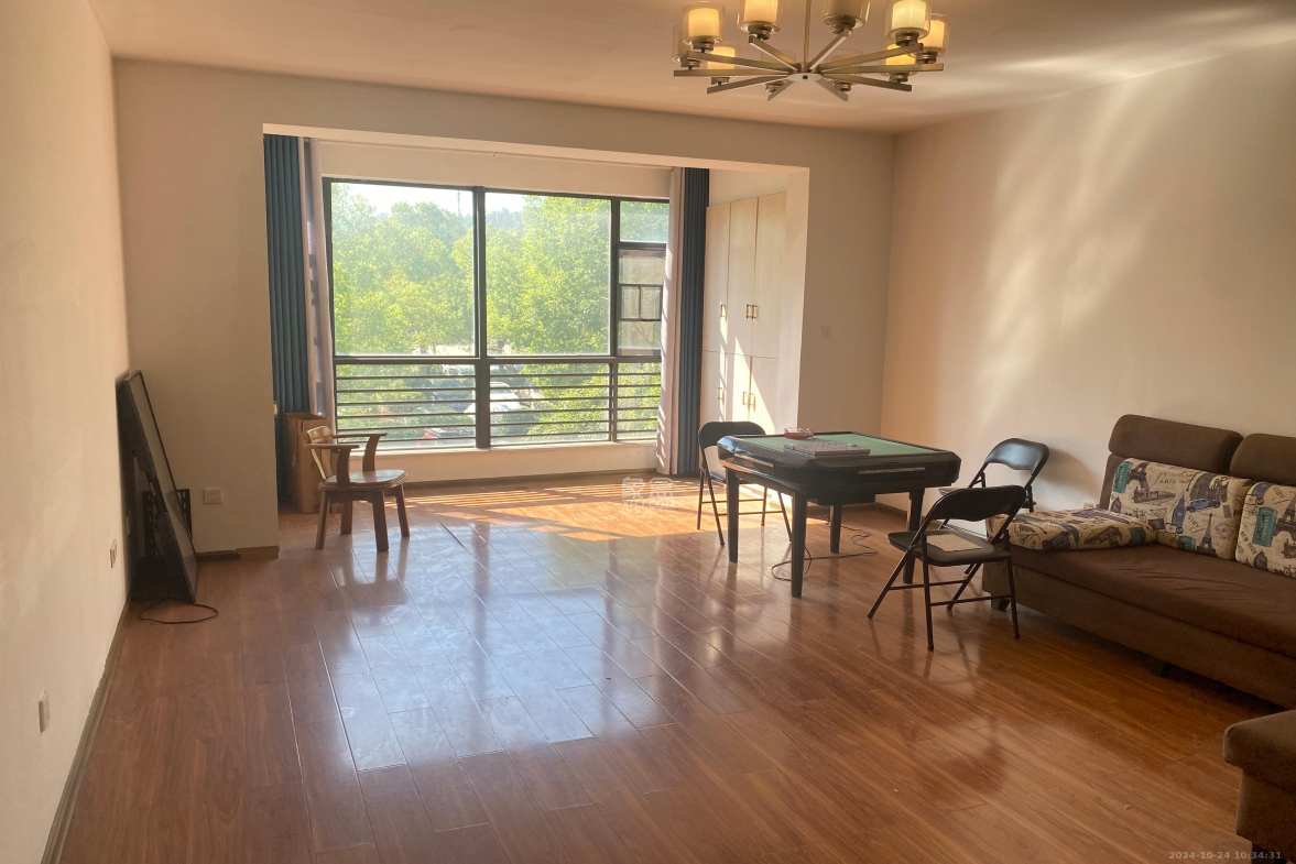 和卉家园 4室2厅2卫 4800.0元/月 和卉家园 4室2厅2卫 4800.0元/月室内图