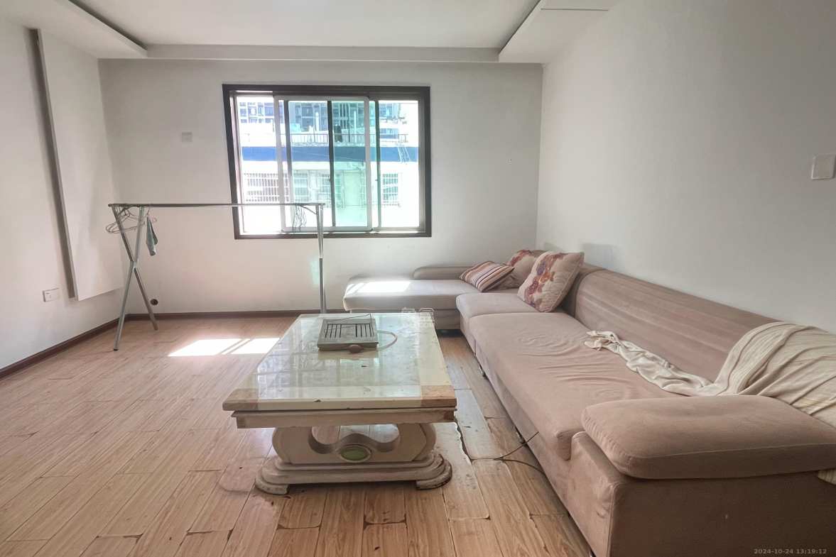 茶叶大市场“山水茗园”  1室1厅1卫   1400.00元/月室内图1