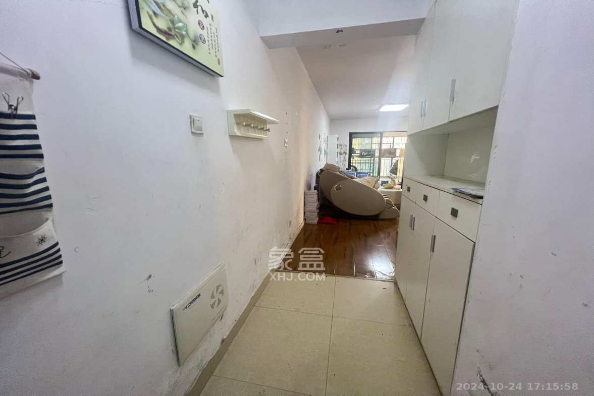 达美D6区  3室2厅1卫    2400.0元/月 达美D6区  3室2厅1卫    2400.0元/月室内图