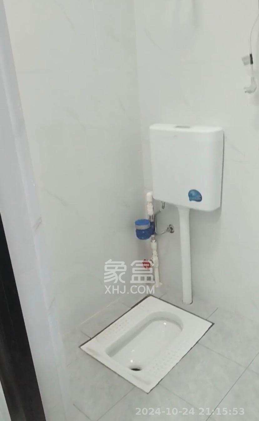 柏家塘小区  1室0厅0卫   900.00元/月室内图