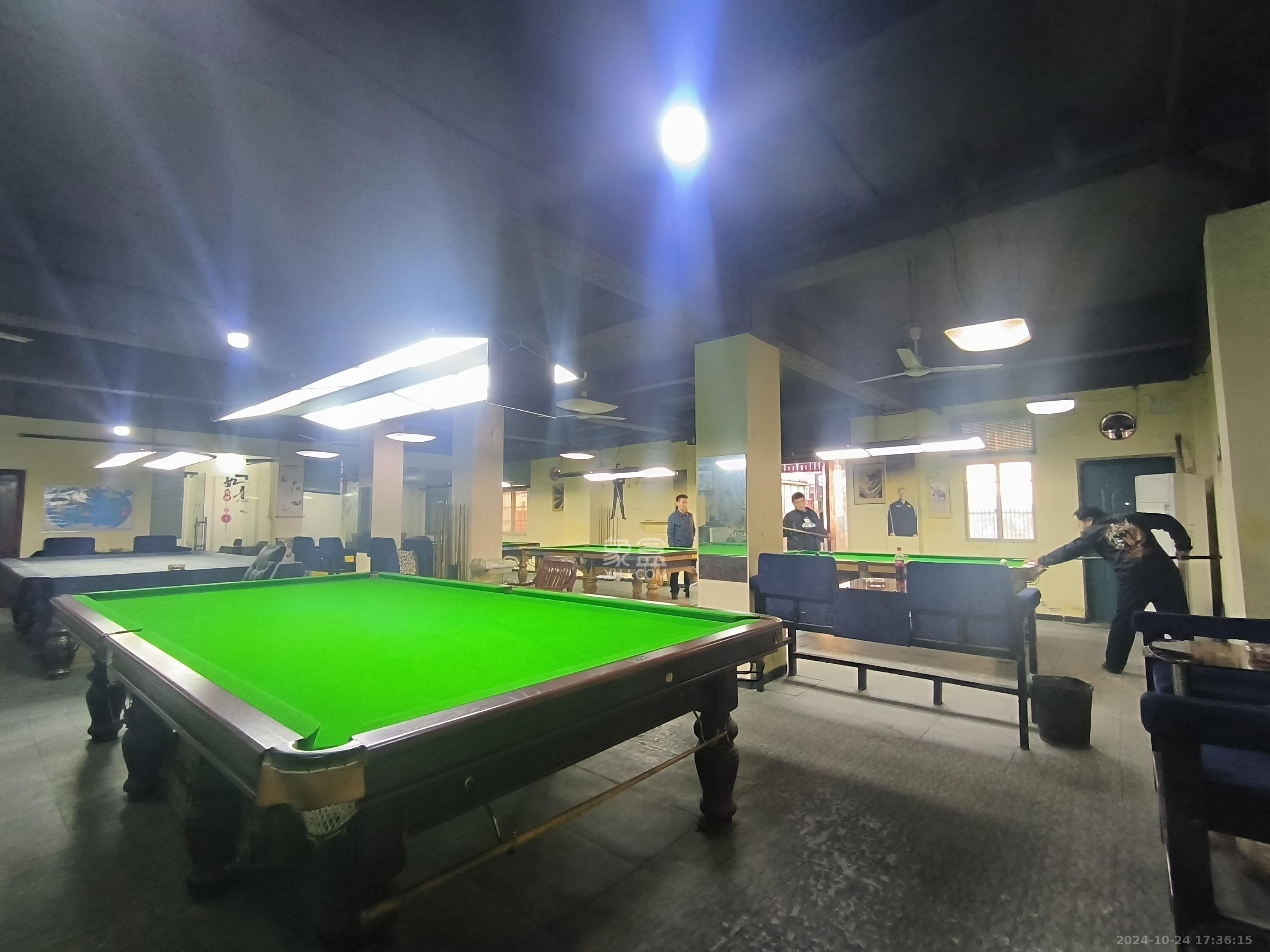 德润园   260.0㎡      5000.0元/月室内图