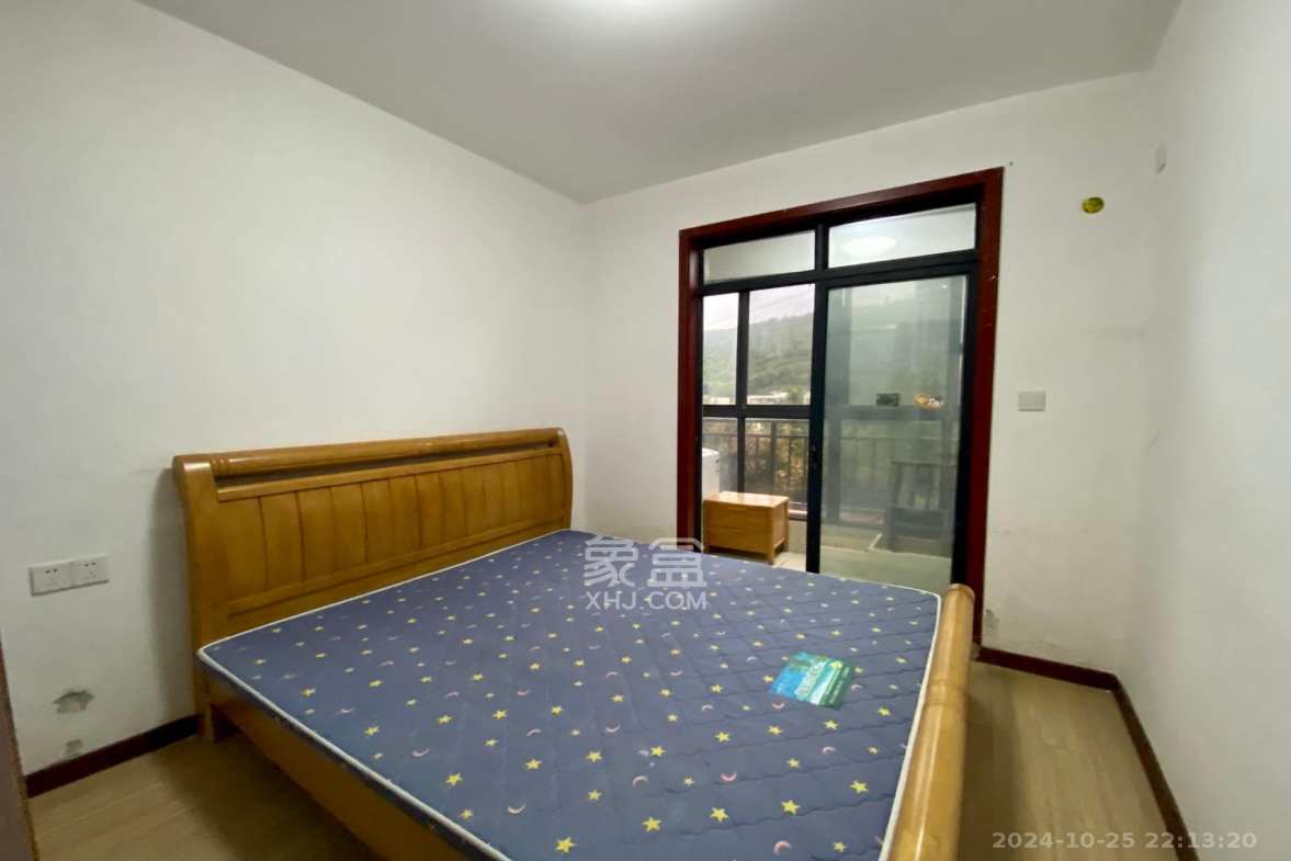 中建麓山和苑  3室2厅2卫    1800.0元/月 中建麓山和苑  3室2厅2卫    1800.0元/月室内图