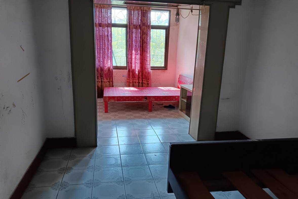 市检察院(贤童街)  5室1厅1卫    700.0元/月室内图