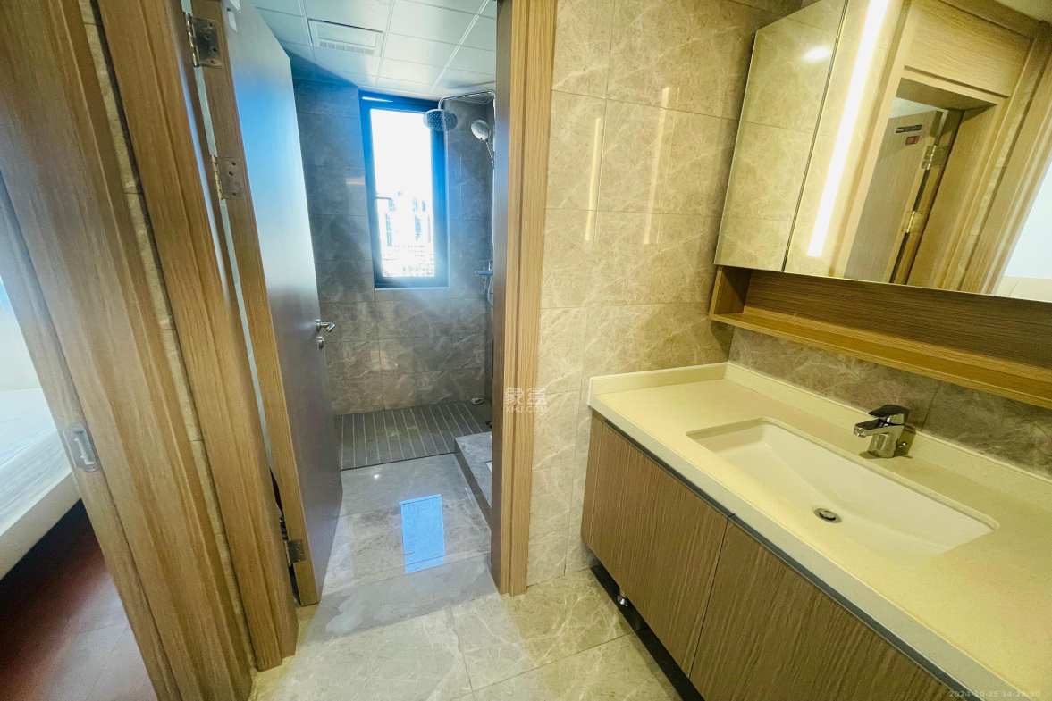 旭辉雨花郡  4室2厅2卫    5500.0元/月室内图