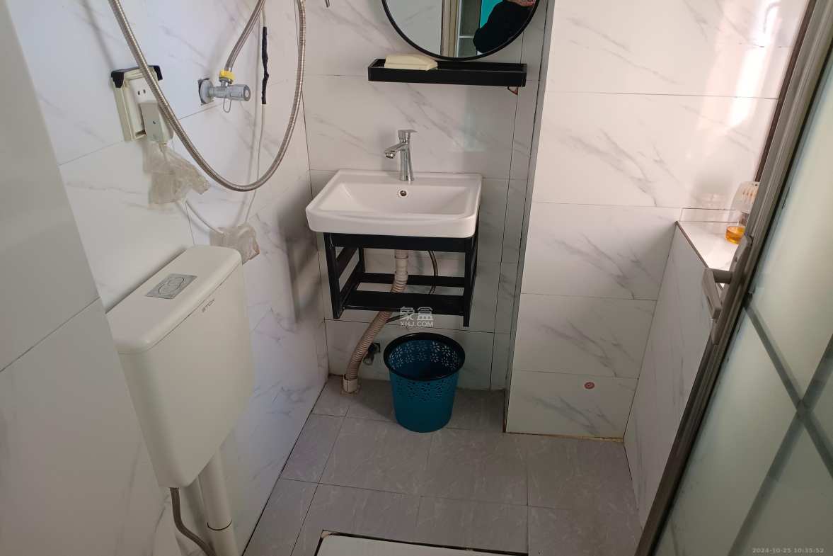 豪都新天地  3室2厅1卫    1800.0元/月室内图