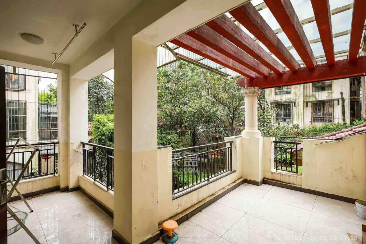 卓越蔚蓝海岸二期  4室2厅2卫    2300.0元/月室内图