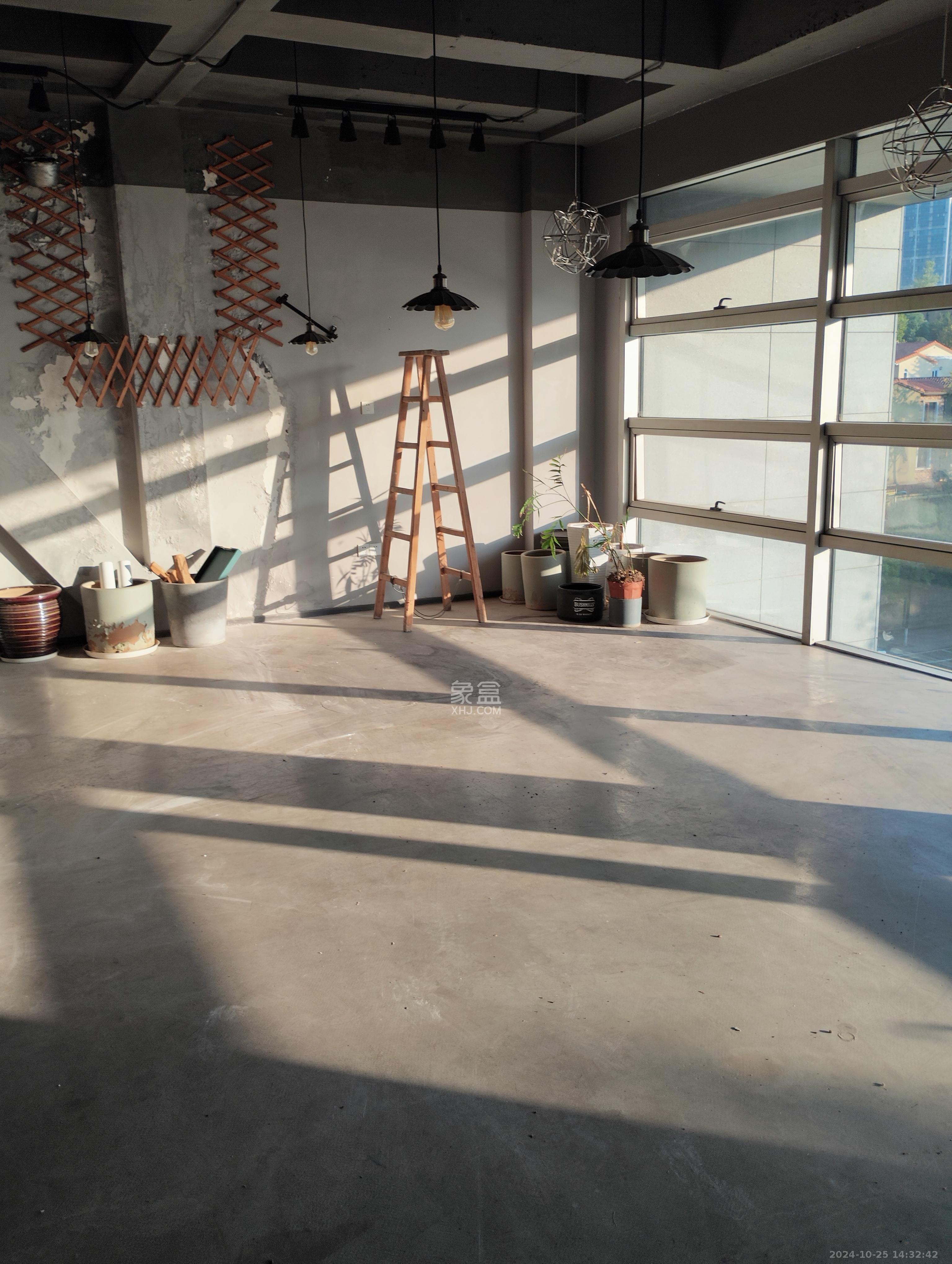 宏梦卡通湘龙文创园   1040.0㎡      26000.0元/月室内图