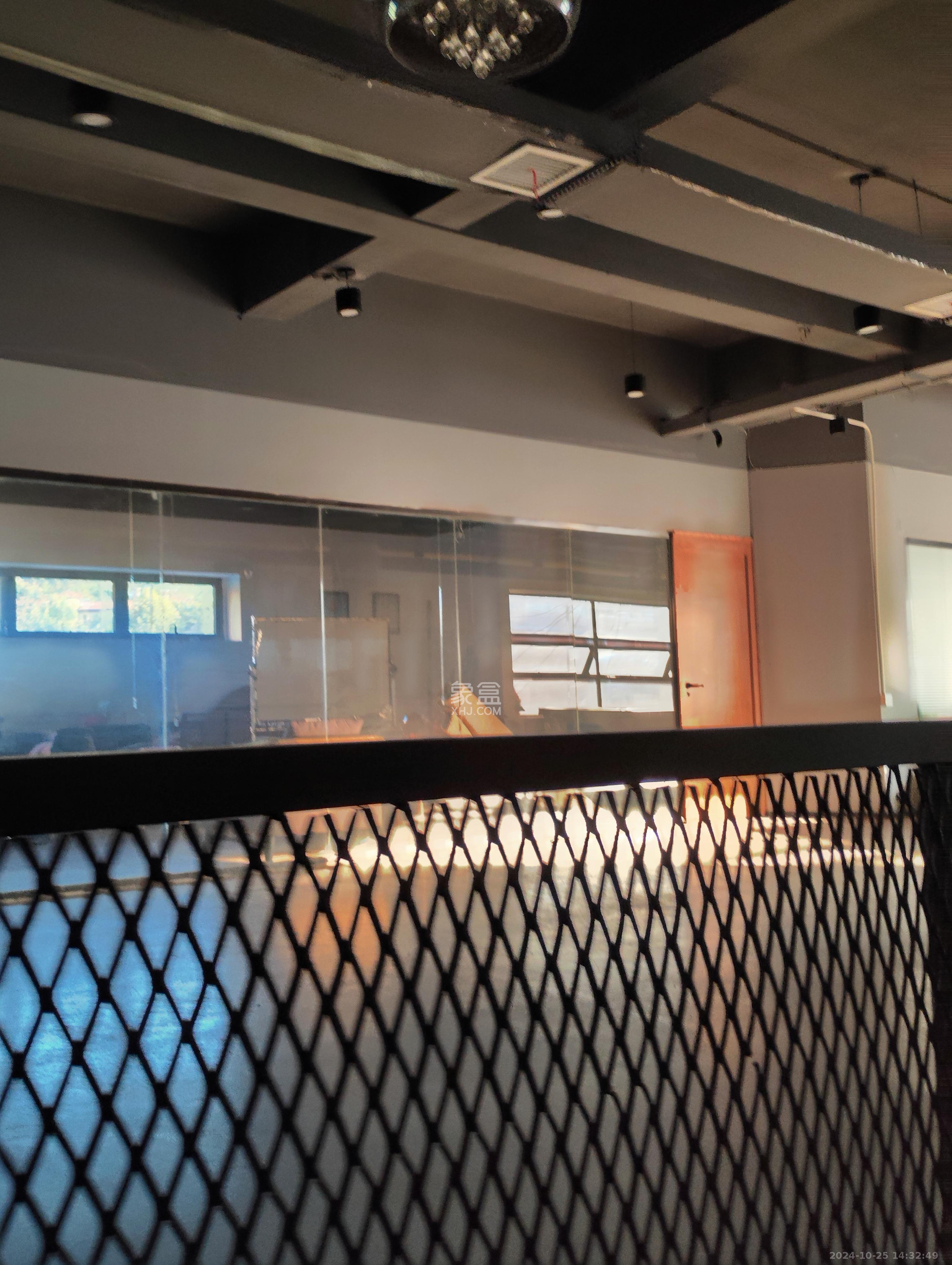 宏梦卡通湘龙文创园   1040.0㎡      26000.0元/月室内图