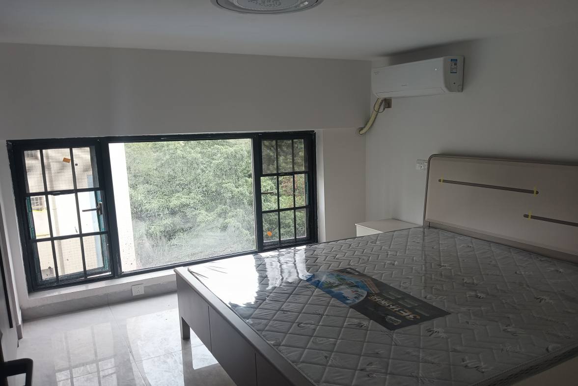 中甸.龙雲台  2室1厅1卫    1200.0元/月室内图