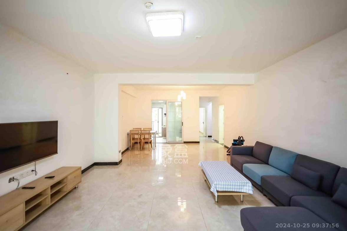 卓越蔚蓝海岸二期  4室2厅2卫    2300.0元/月室内图