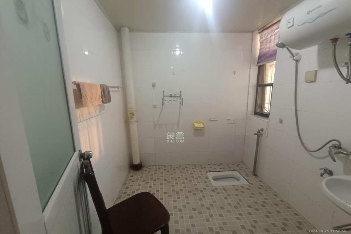 府后路安置小区（道坡小区）  2室2厅1卫   1800.00元/月室内图