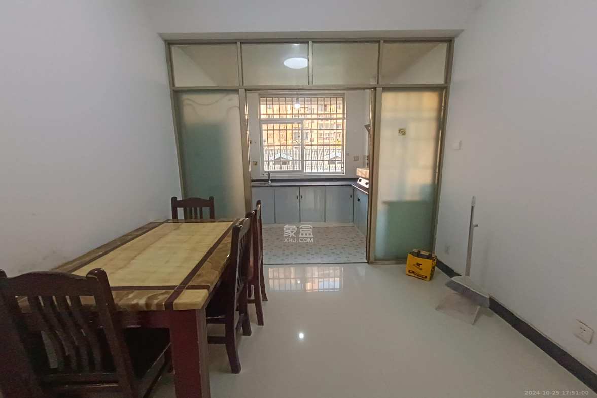 府后路安置小区（道坡小区）  2室2厅1卫   1800.00元/月室内图
