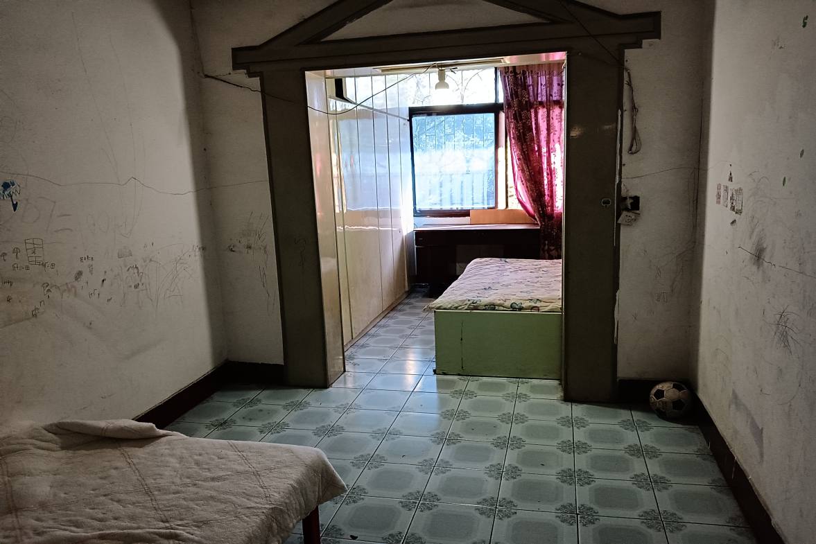 市检察院(贤童街)  5室1厅1卫    700.0元/月室内图