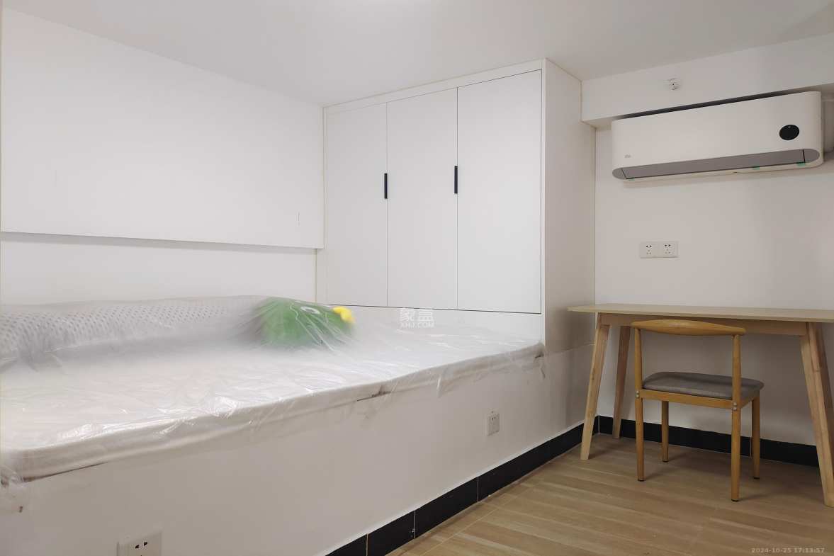 卓越中寰  2室1厅1卫   2500.00元/月室内图