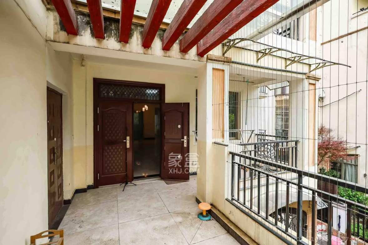 卓越蔚蓝海岸二期  4室2厅2卫    2300.0元/月室内图