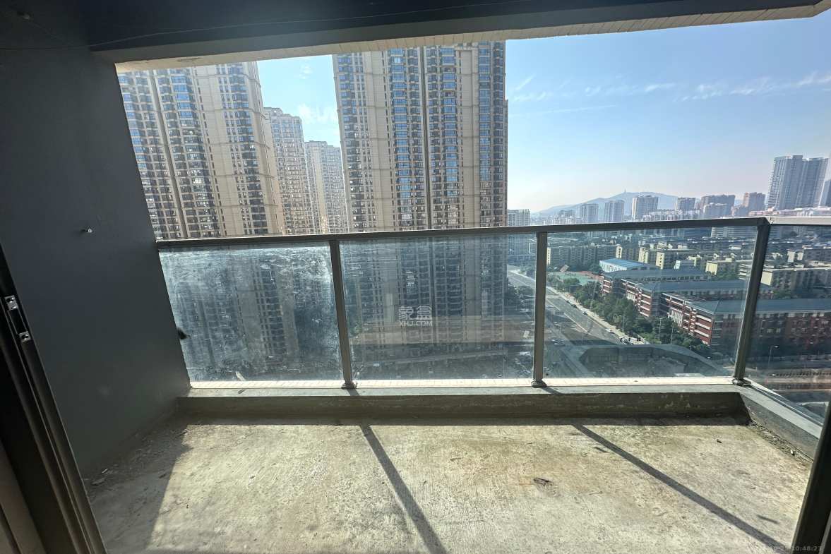 保利天禧D区  3室2厅2卫   1800.00元/月室内图1