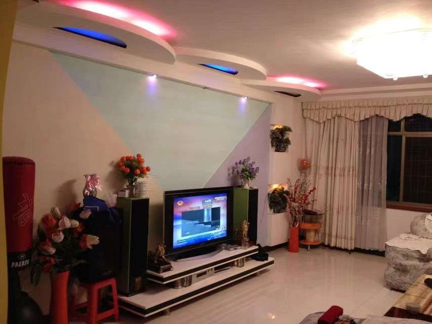 长青居民生活小区 4室2厅2卫 58.8万 长青居民生活小区 4室2厅2卫 58.8万客厅