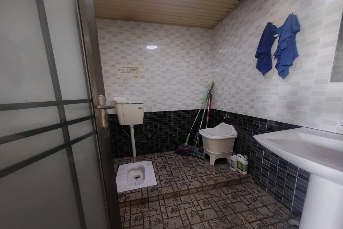 崇和中苑  1室1厅1卫    1000.0元/月室内图