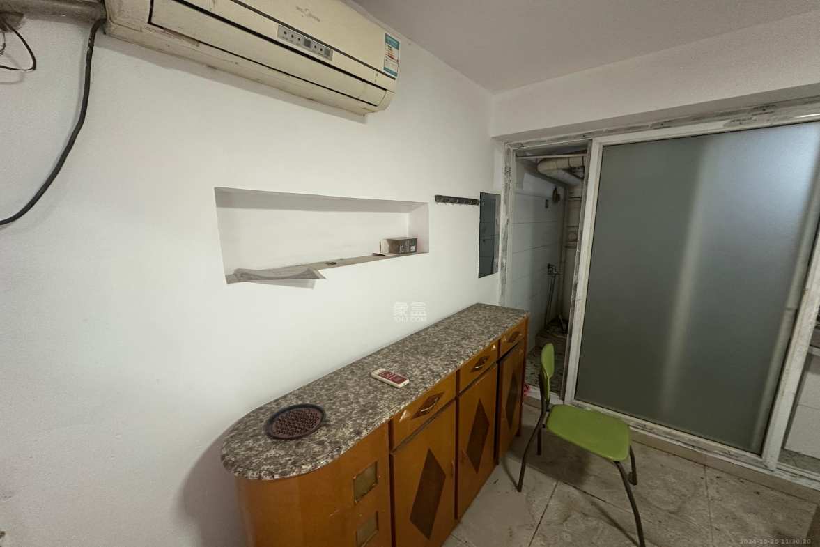 恩瑞麓山名园（龙王港小区）  1室1厅1卫    450.0元/月室内图