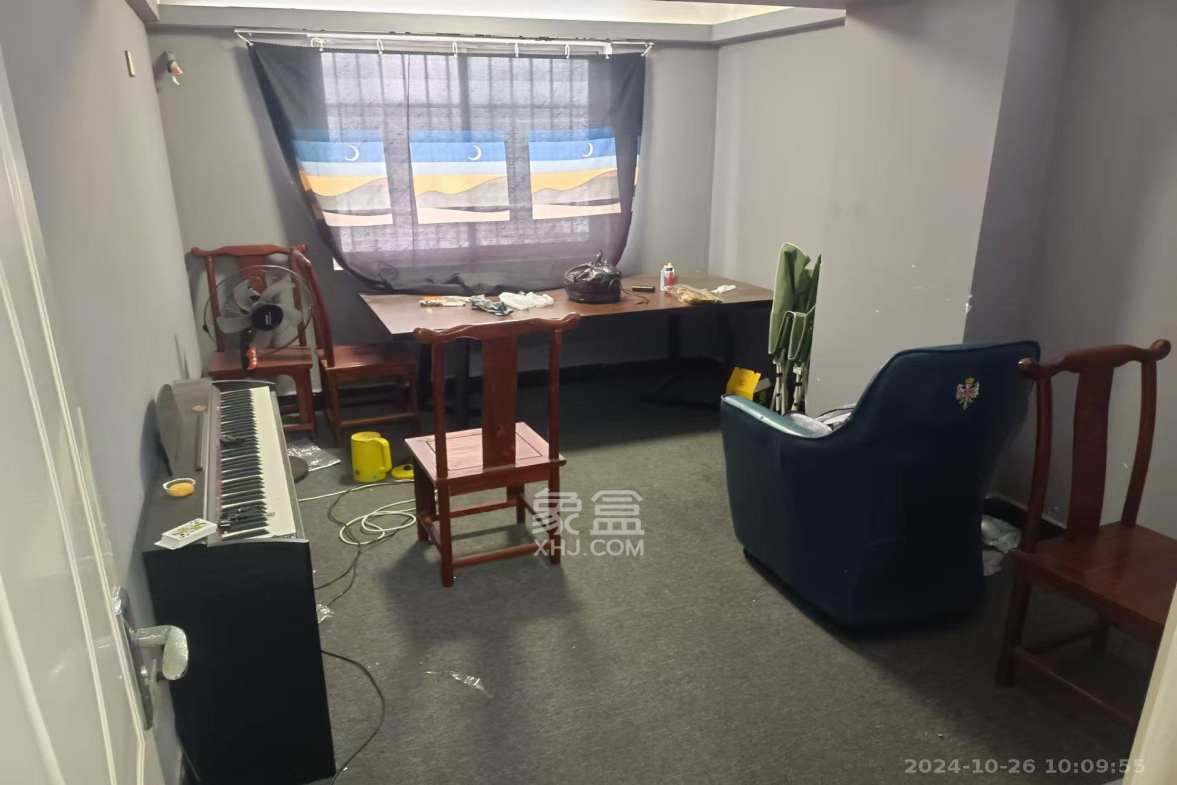 城市生活家  5室2厅2卫   5300.00元/月室内图