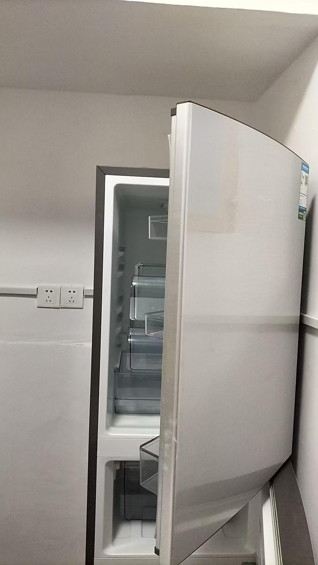 军干所(娄底军休) 3室2厅1卫 900.0元/月 军干所(娄底军休) 3室2厅1卫 900.0元/月室内图