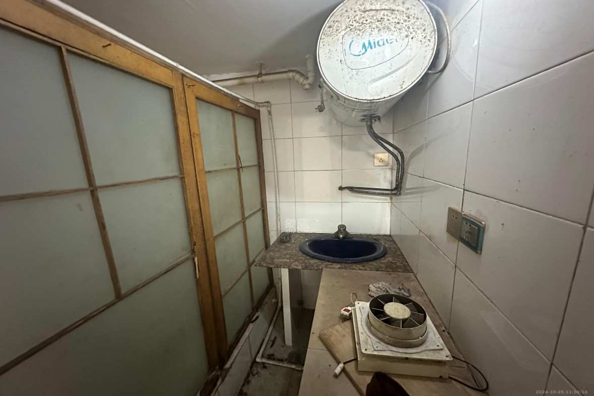 恩瑞麓山名园（龙王港小区）  1室1厅1卫    450.0元/月室内图