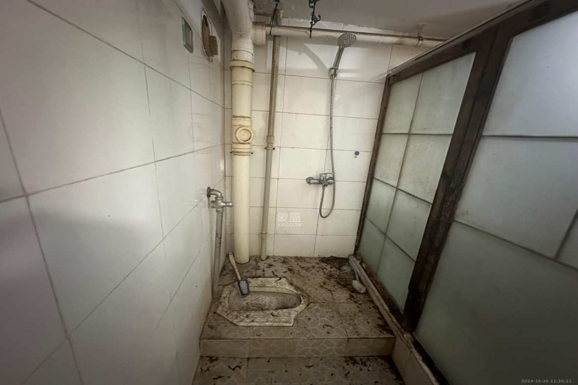 恩瑞麓山名园（龙王港小区）  1室1厅1卫    450.0元/月室内图1