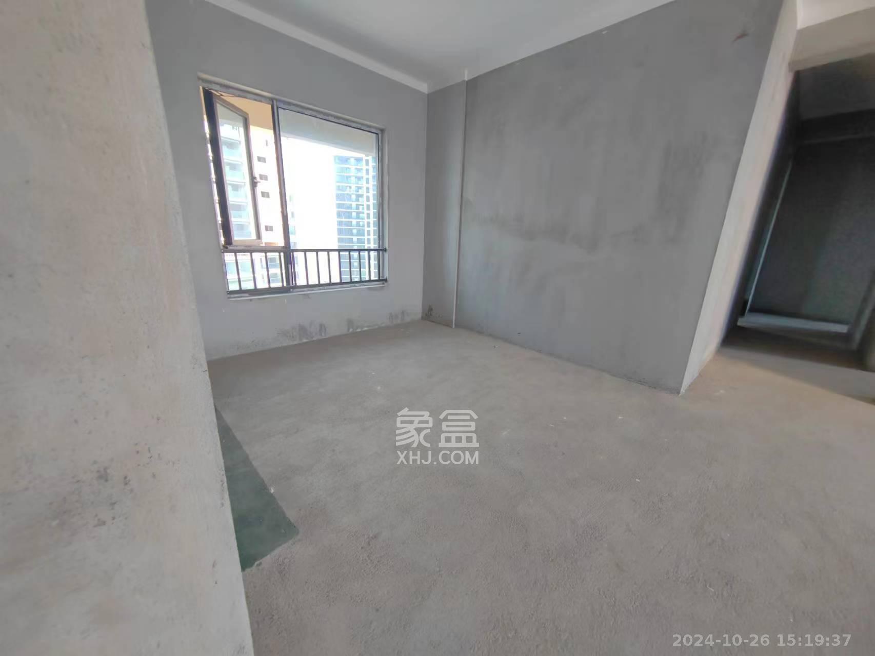 潭州壹号院  4室2厅2卫    72.8万