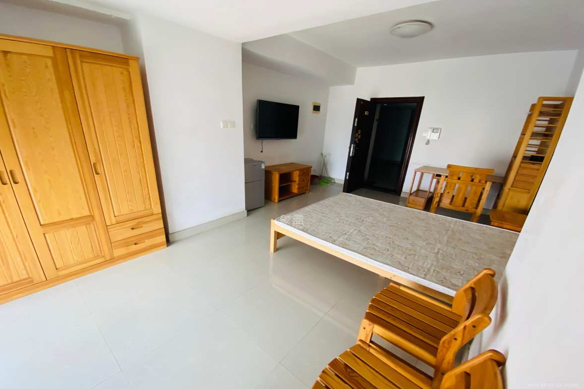 东一国际  1室1厅1卫    1600.0元/月室内图