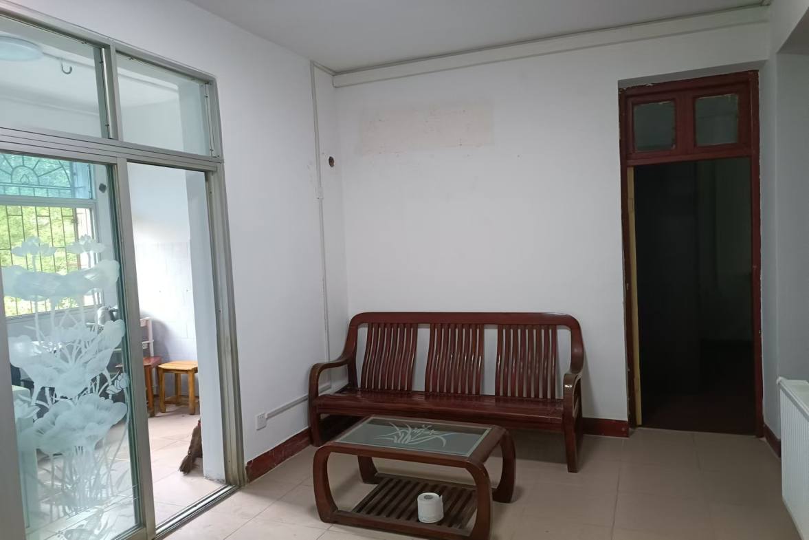 军干所(娄底军休) 3室2厅1卫 900.0元/月 军干所(娄底军休) 3室2厅1卫 900.0元/月室内图