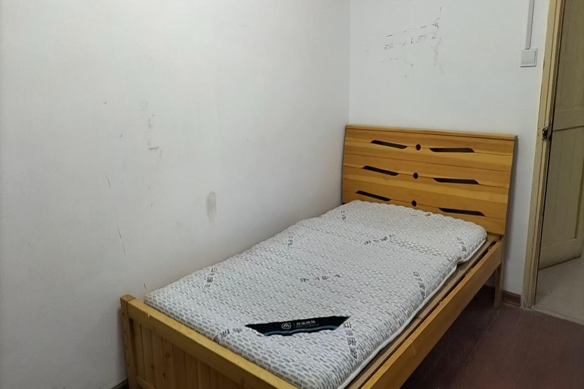 军干所(娄底军休) 3室2厅1卫 900.0元/月 军干所(娄底军休) 3室2厅1卫 900.0元/月室内图