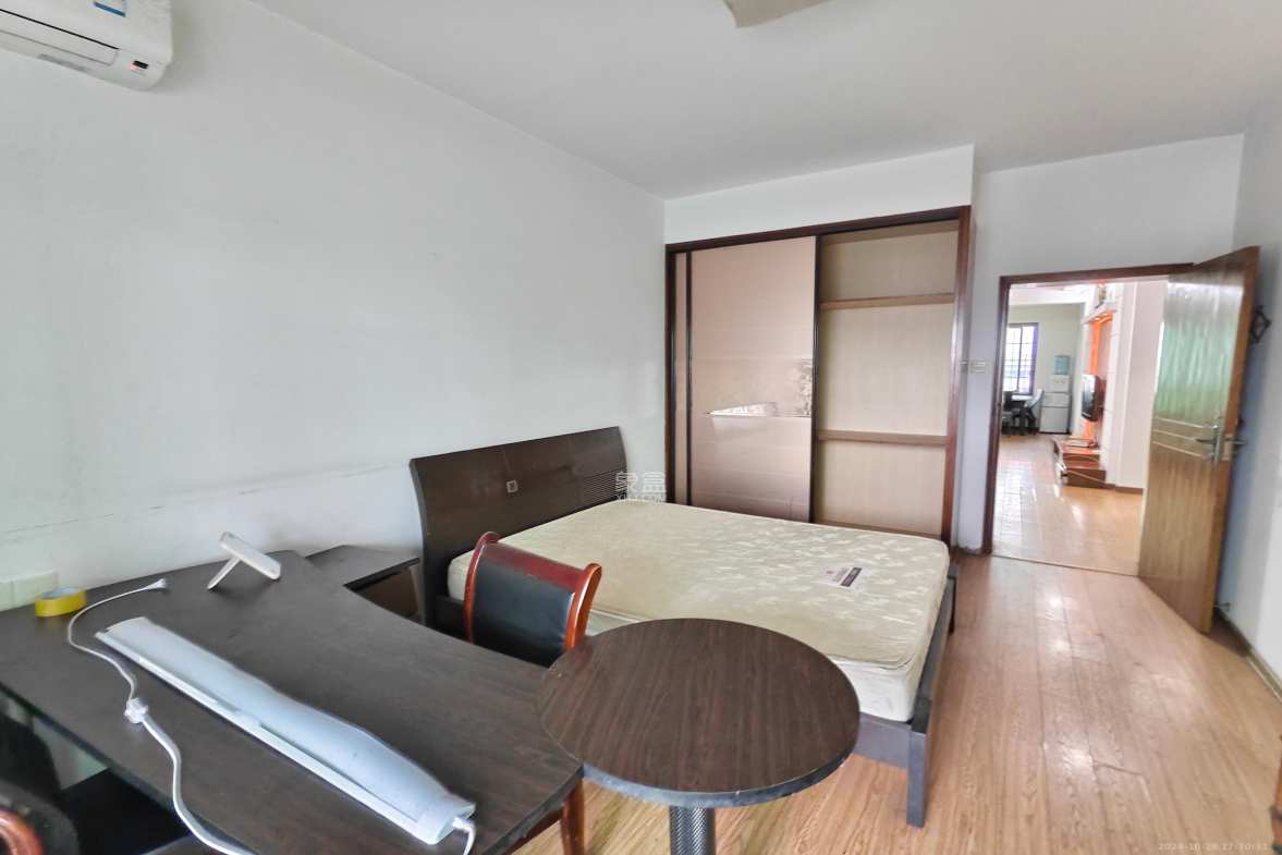 建湘新村  3室2厅1卫   1700.00元/月室内图1