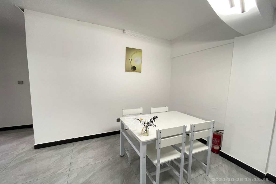 中基宿舍  3室2厅1卫   2680.00元/月室内图