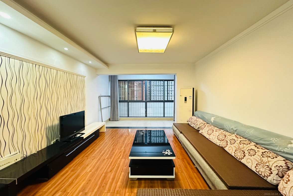 乾城（兴旺乾城）  3室2厅2卫   2600.00元/月室内图