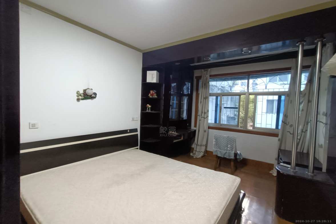 学堂冲二村体育路48号  2室1厅1卫   900.00元/月室内图1