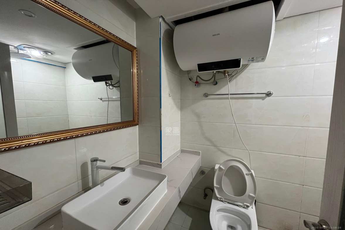 保利国际广场 1室1厅1卫 2000.0元/月 保利国际广场 1室1厅1卫 2000.0元/月室内图