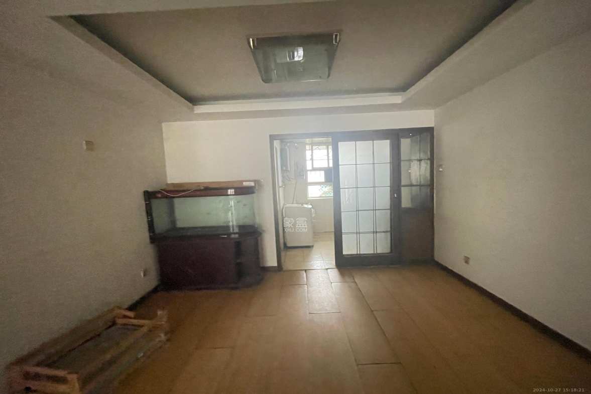 怡景民居  3室2厅1卫   1800.00元/月室内图1