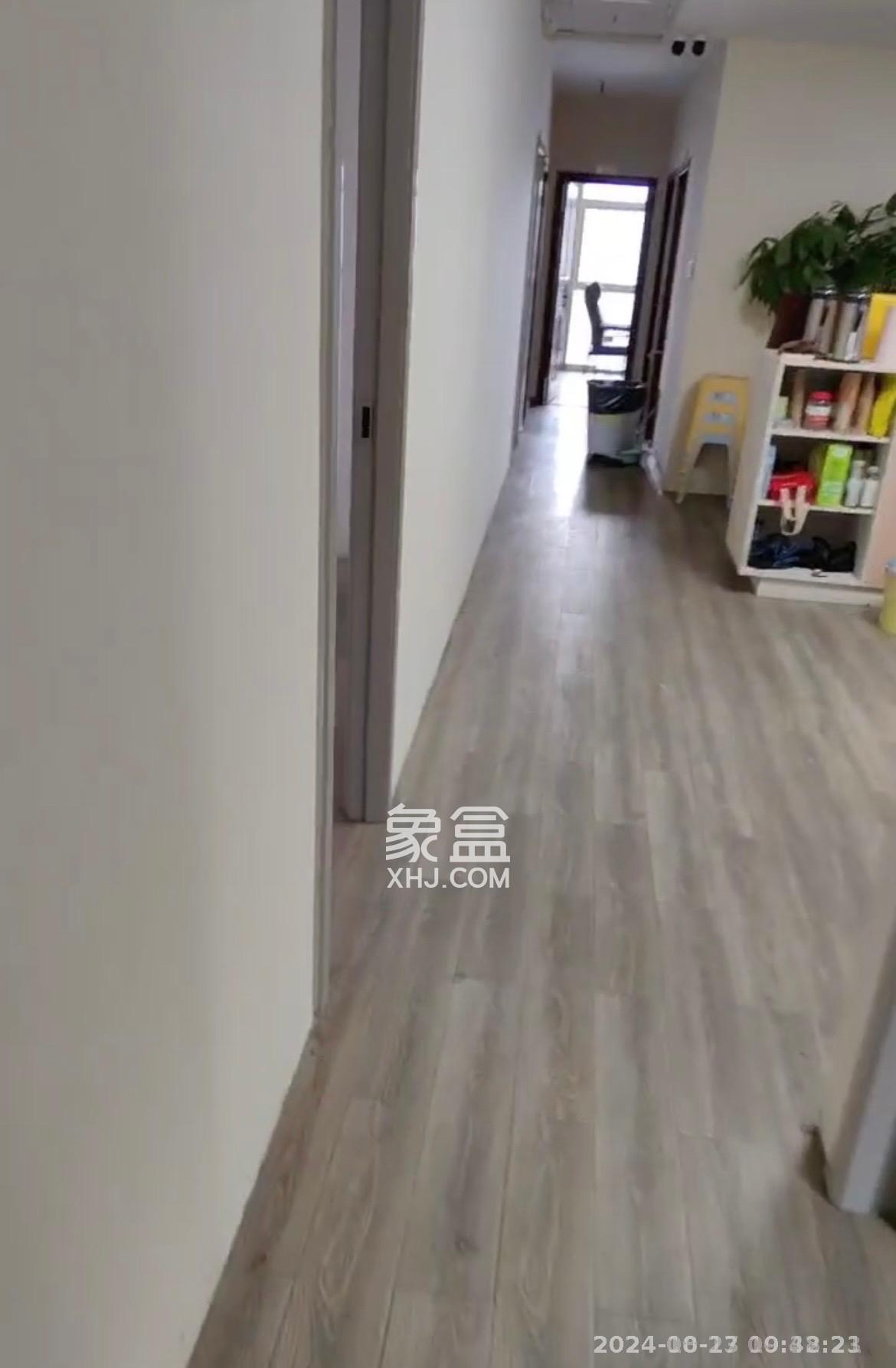 东方芙蓉   260.0㎡     10800.00元/月室内图