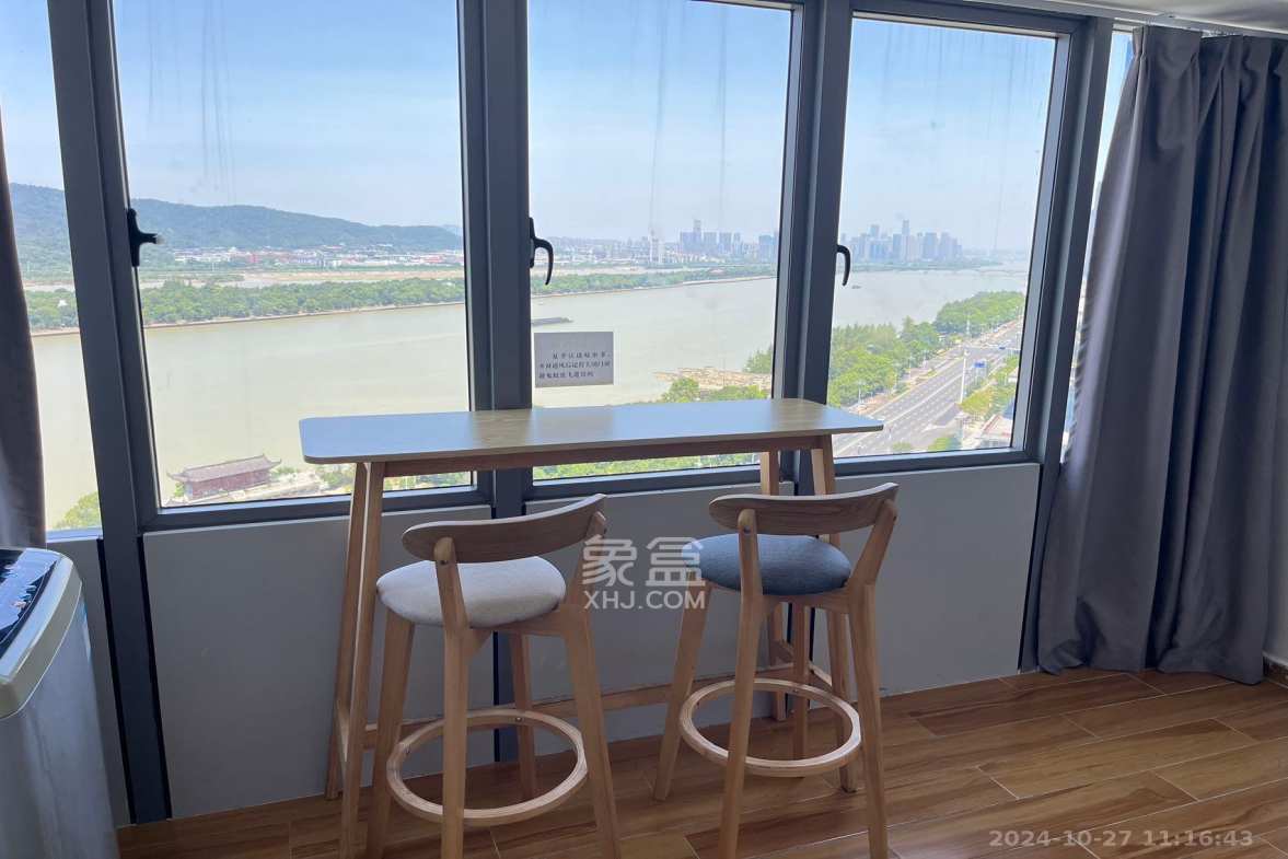 保利国际广场 1室1厅1卫 2000.0元/月 保利国际广场 1室1厅1卫 2000.0元/月室内图