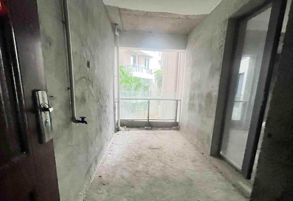 绿地海长流一期  2室2厅2卫   106.00万室内图