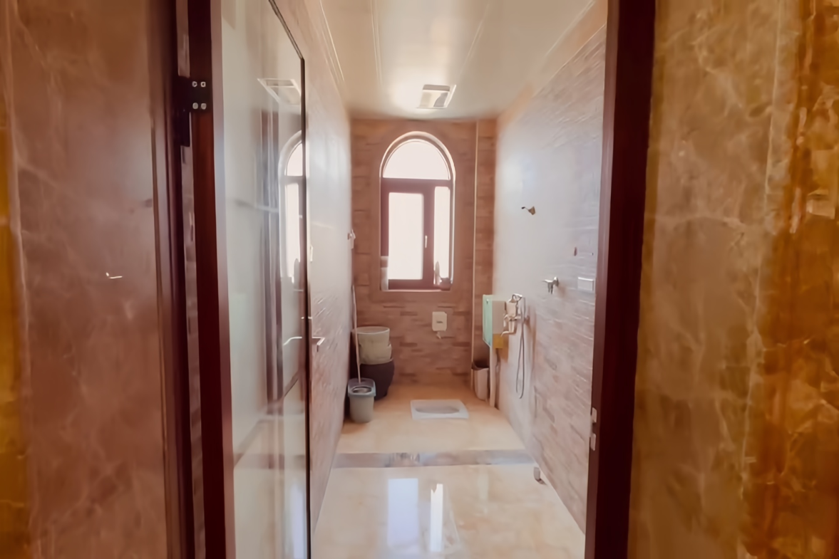 新地公园1号 1室0厅0卫 88.0万 新地公园1号 1室0厅0卫 88.0万卫生间