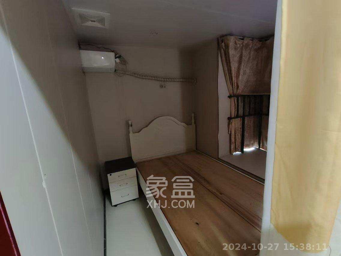 东方芙蓉  4室2厅2卫   3600.00元/月室内图