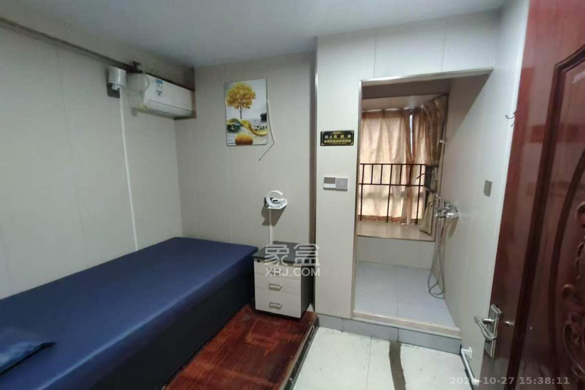 东方芙蓉  4室2厅2卫   3600.00元/月室内图