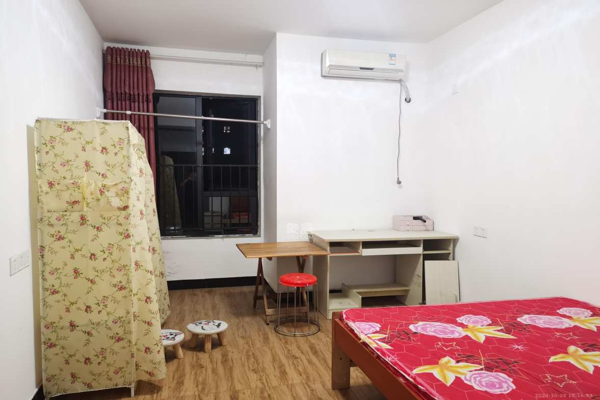 三一街区  1室1厅1卫   800.00元/月室内图