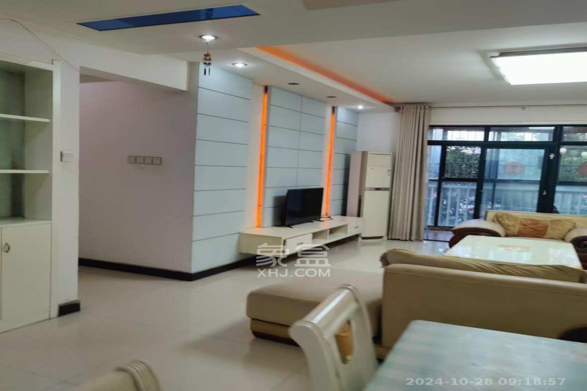 佳阳悦景馨都  3室2厅2卫   2700.00元/月室内图