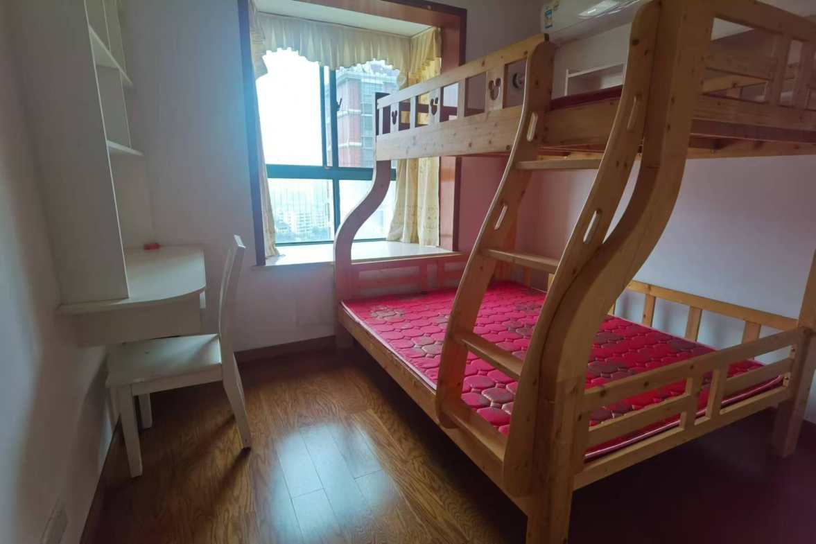 云顶上品  3室2厅2卫   1900.00元/月室内图