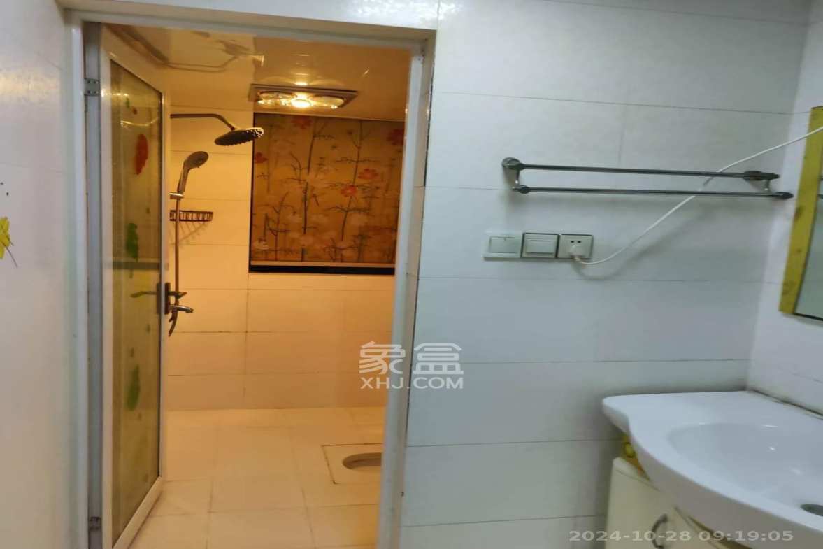 佳阳悦景馨都  3室2厅2卫   2700.00元/月室内图