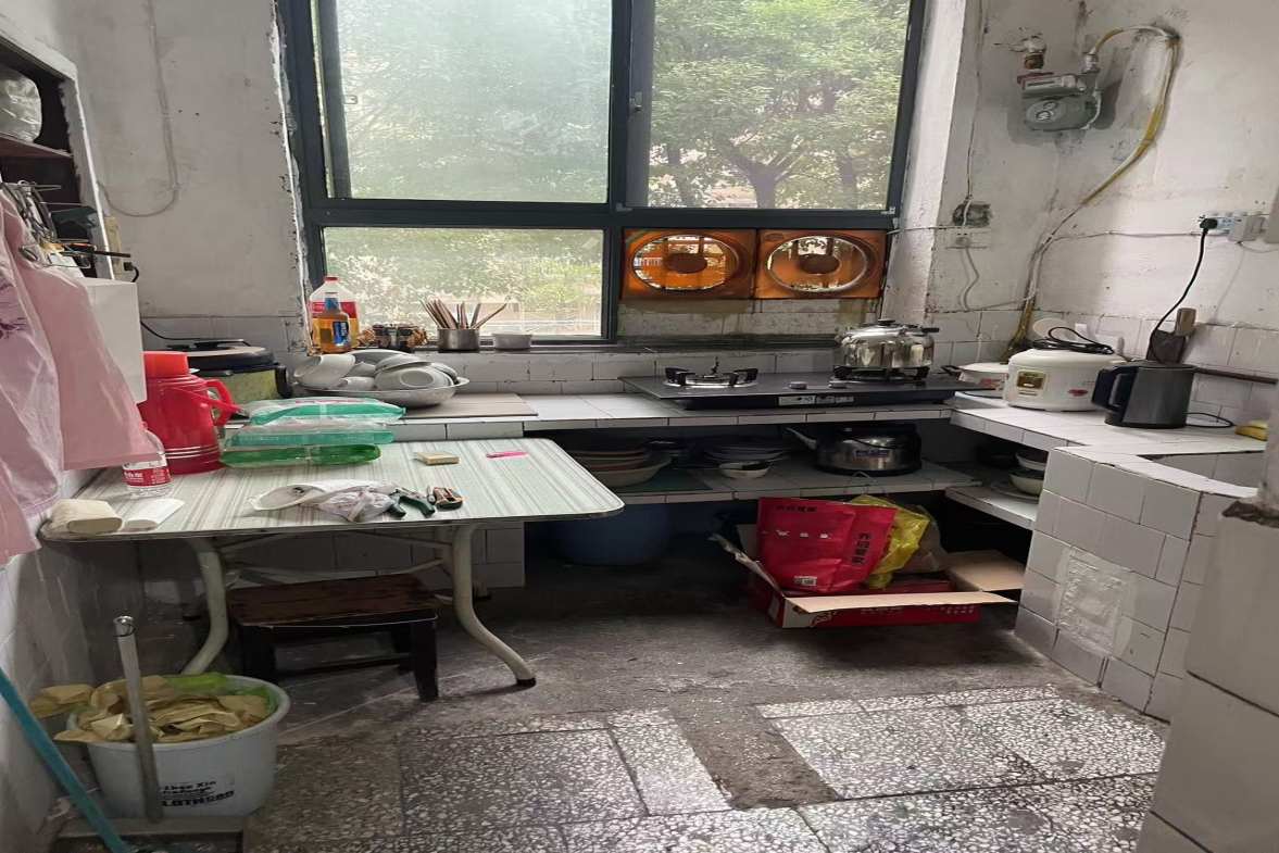 交通运输综合行政执法支队家属楼  1室0厅0卫    450.0元/月 交通运输综合行政执法支队家属楼  1室0厅0卫    450.0元/月室内图