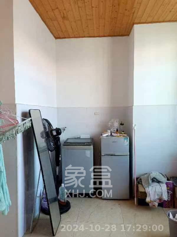 靳江小区  1室1厅1卫    1080.0元/月