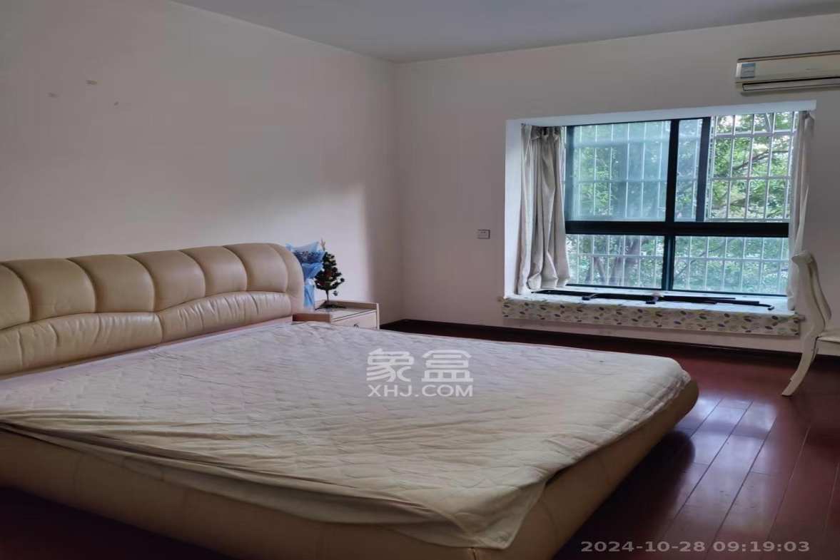 佳阳悦景馨都  3室2厅2卫   2700.00元/月室内图